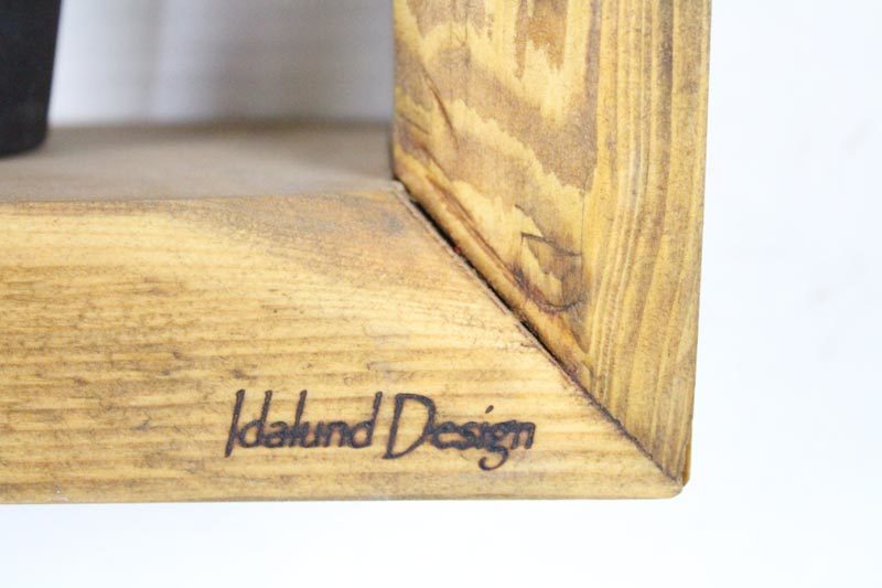 Kasse i træ fra idalund Design, håndlavet af genbrugs træ. 30x40