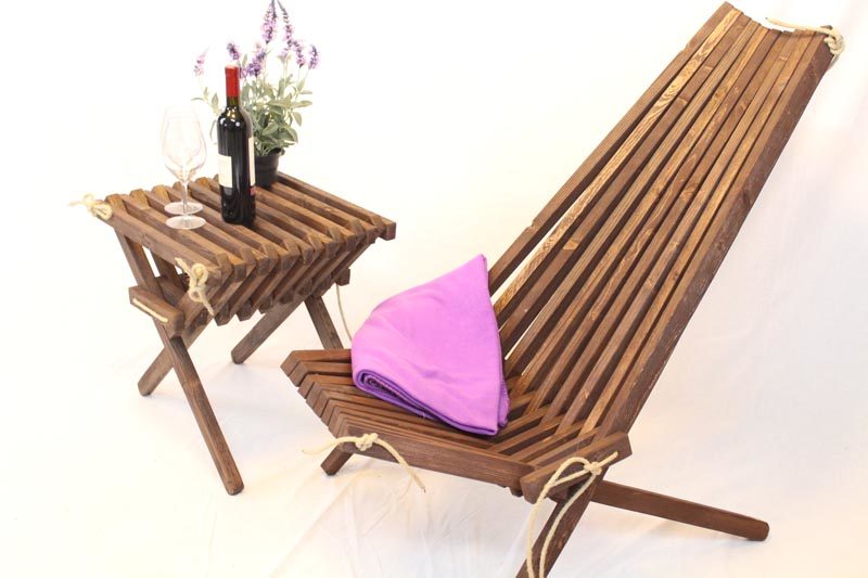 Lamel stol, fodskammel og bord fra Idalund Design. Dansk produceret af genbrugstræ.