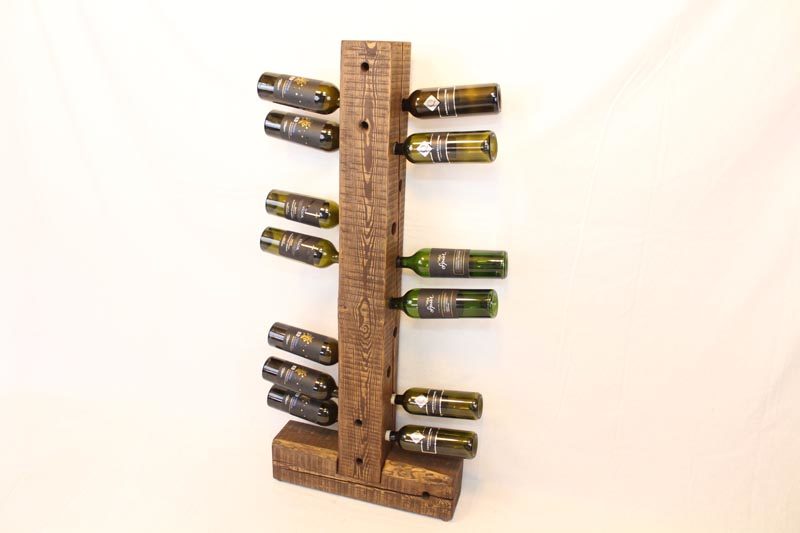 Vinholder til gulv med plads til 20 flasker. fra Idalund Design Dansk produceret af genbrugstræ.
