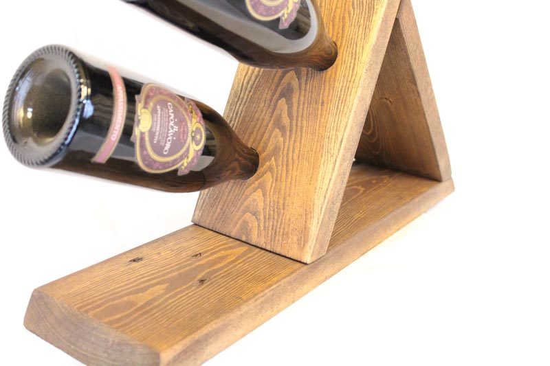 Bord vinholder i træ med plads til 4 flasker. Idalund Design.