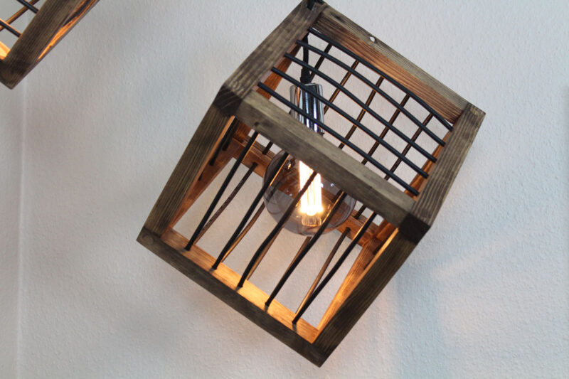 Loft lampe Diamant mørkebrun med snøre 28 cm Håndlavet i genbrugstræ af Idalund Design